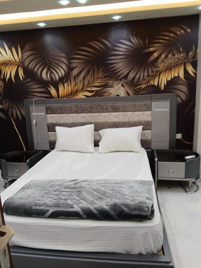 Apartment Super Lux Furnished In Al Muhandeseen With A View On The Nile Kairo